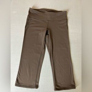 Athleta Stach Shorts Size MT Rusty Brown Elastic Waistband